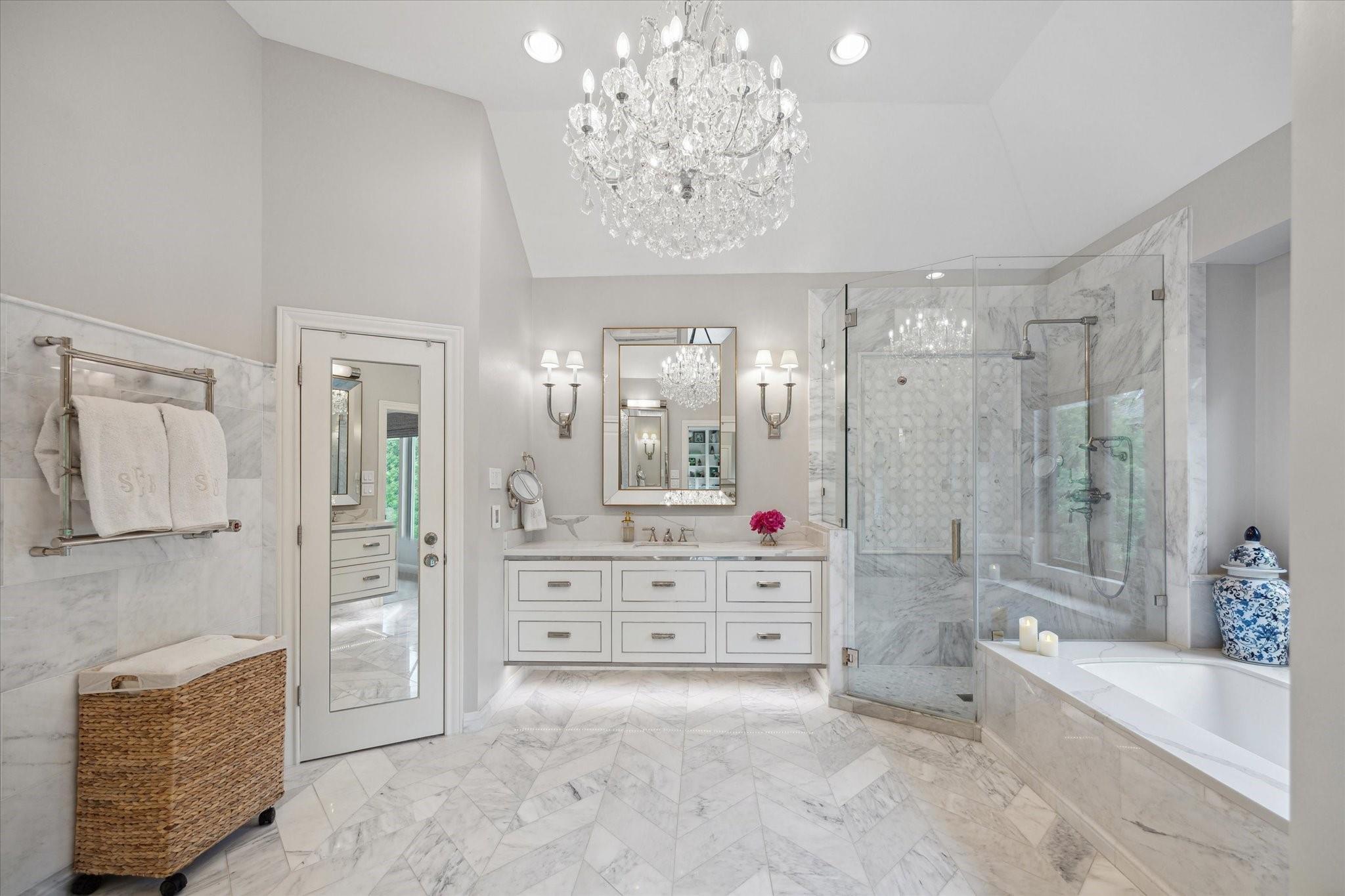 4122 University Boulevard