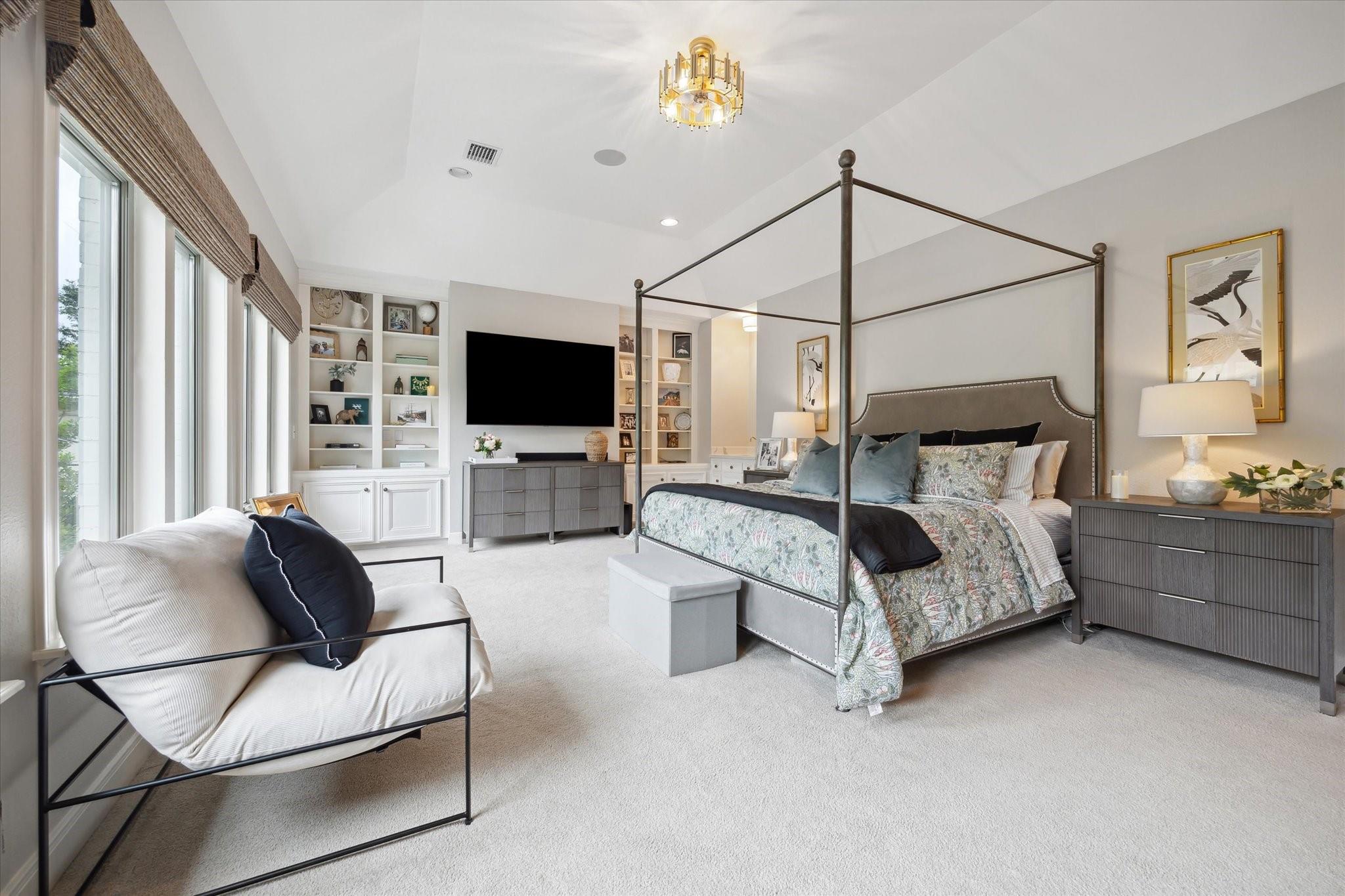 4122 University Boulevard