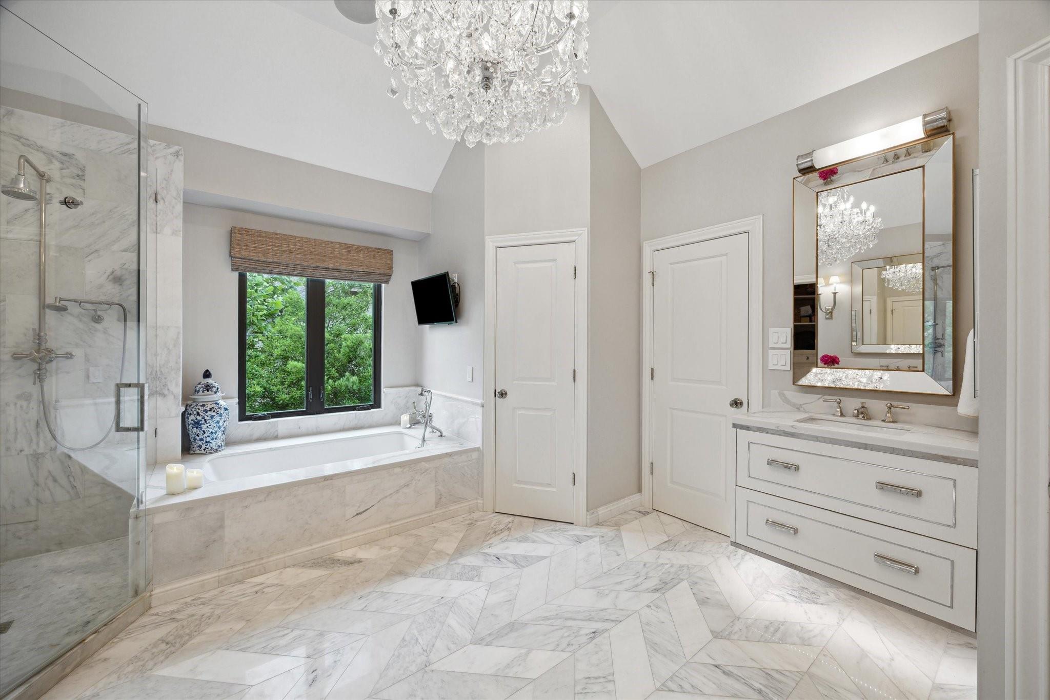 4122 University Boulevard