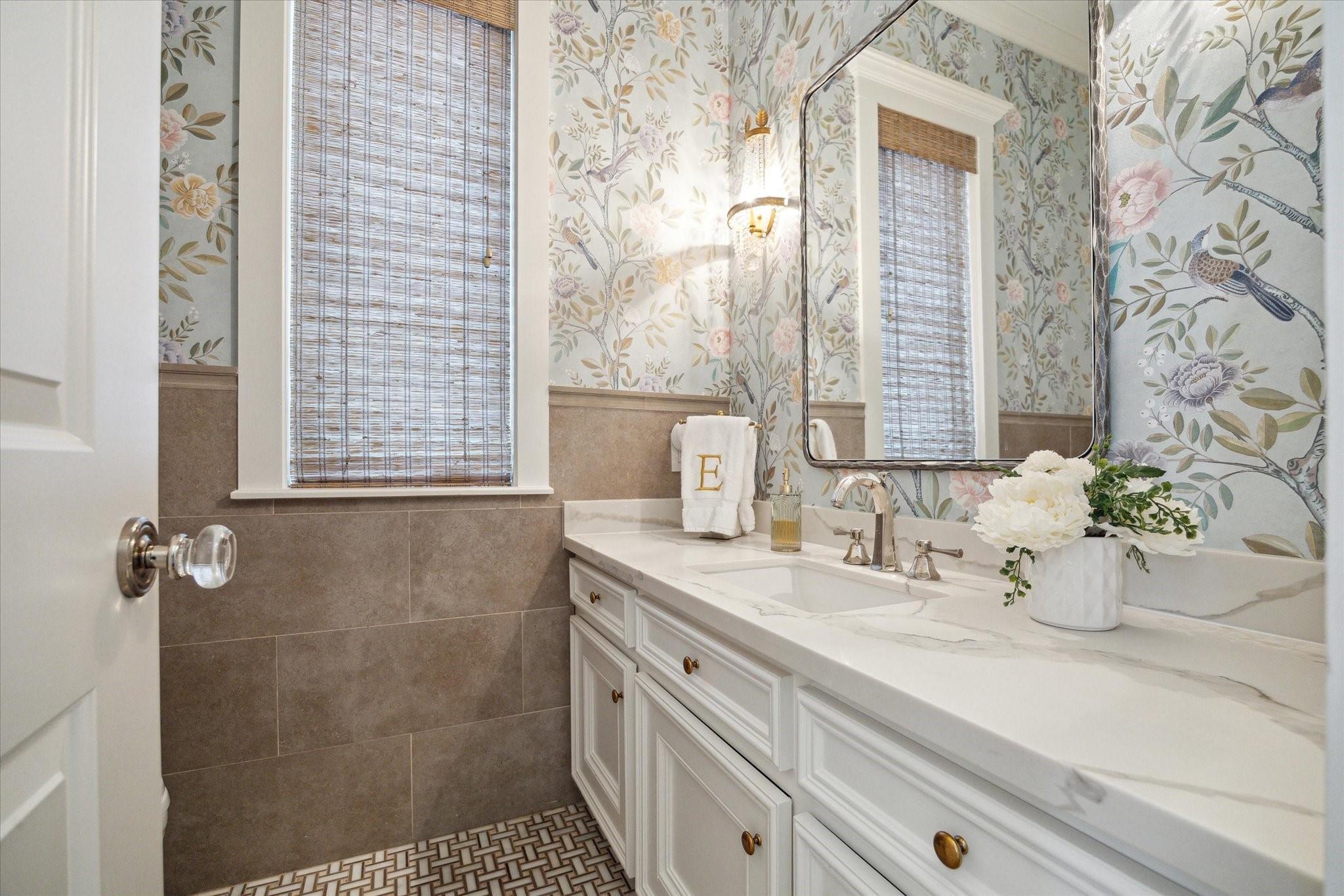 4122 University Boulevard