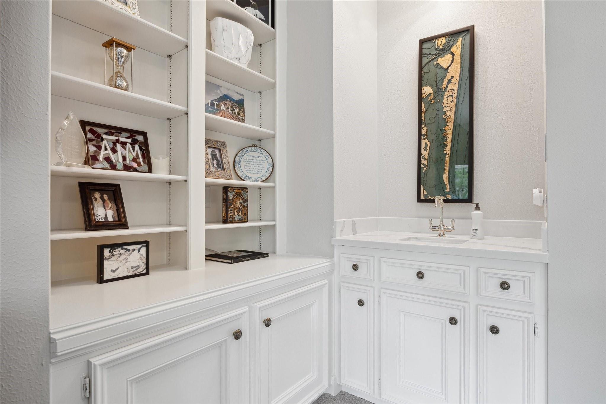 4122 University Boulevard