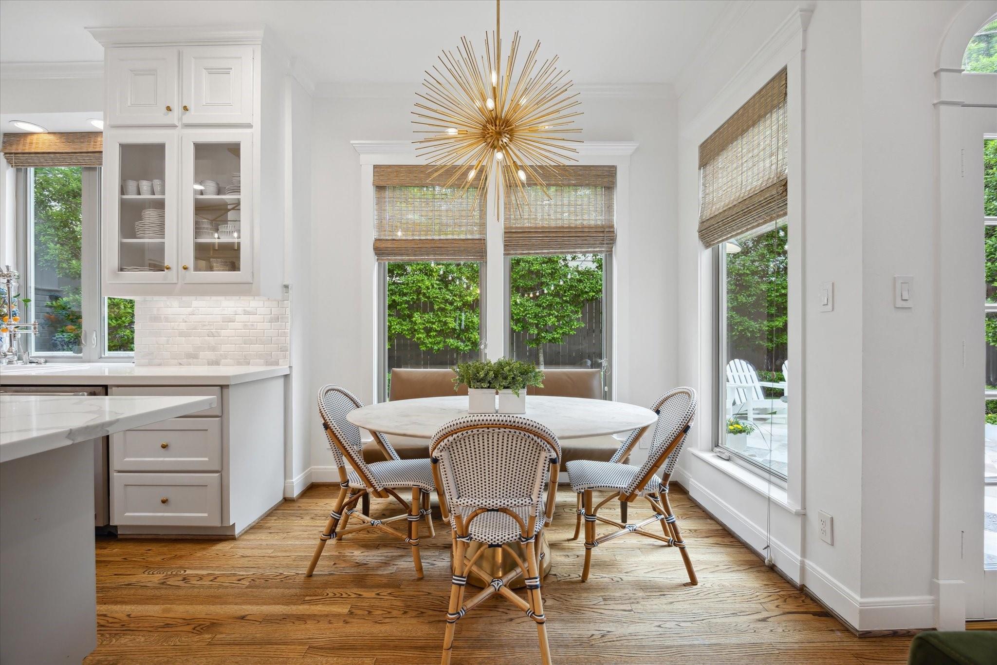 4122 University Boulevard