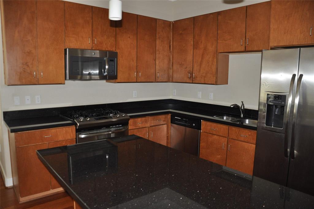 510 Lovett Boulevard # 201
