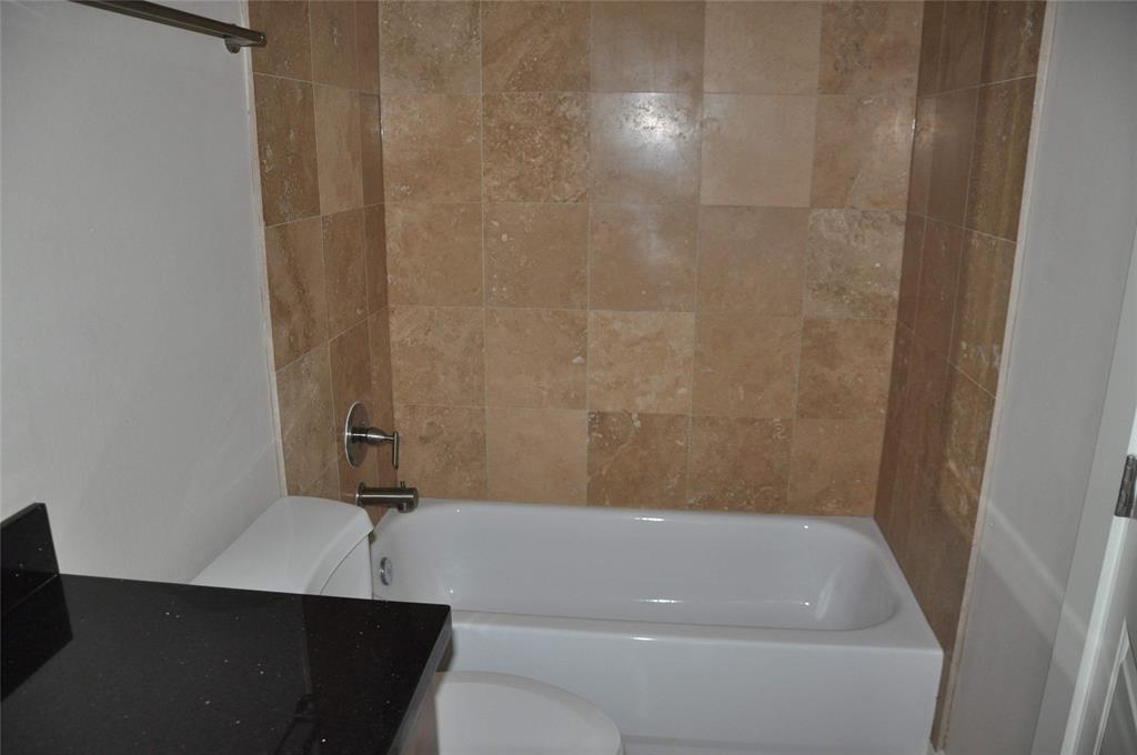 510 Lovett Boulevard # 201