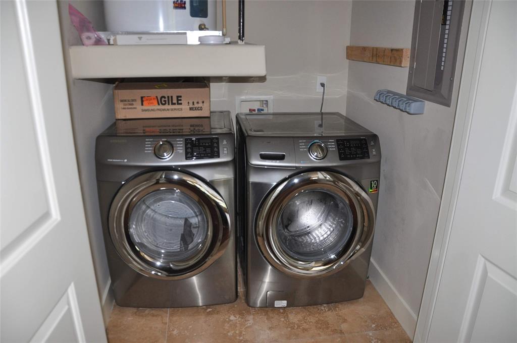 510 Lovett Boulevard # 201