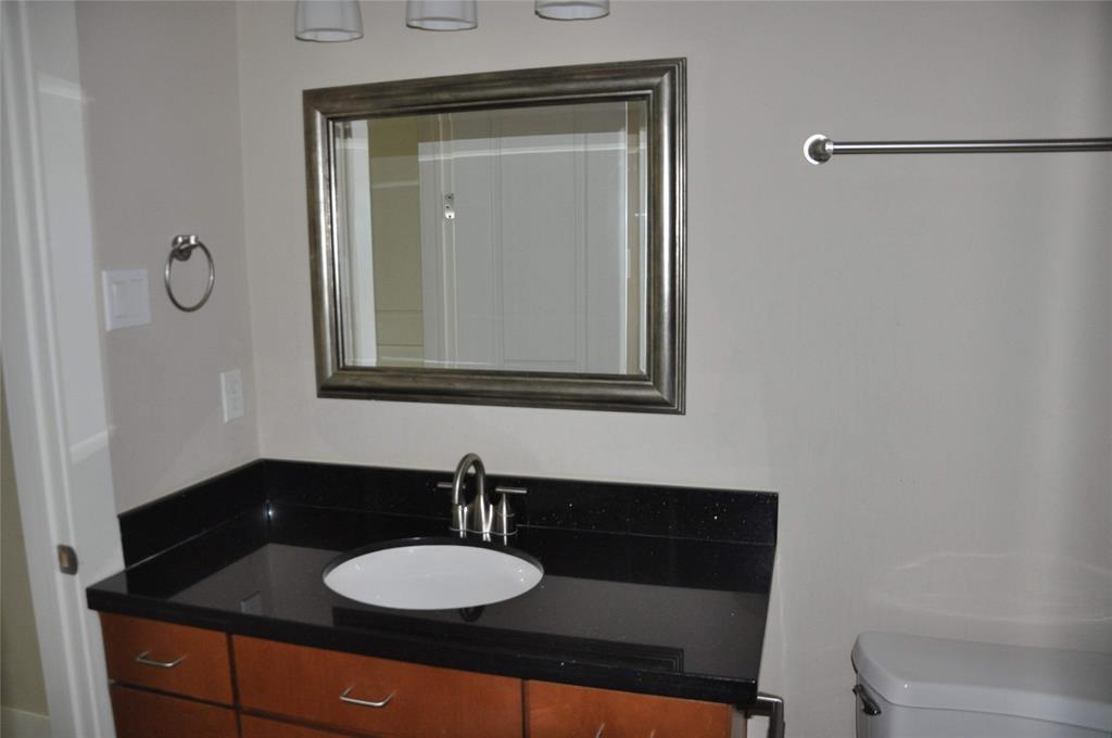 510 Lovett Boulevard # 201