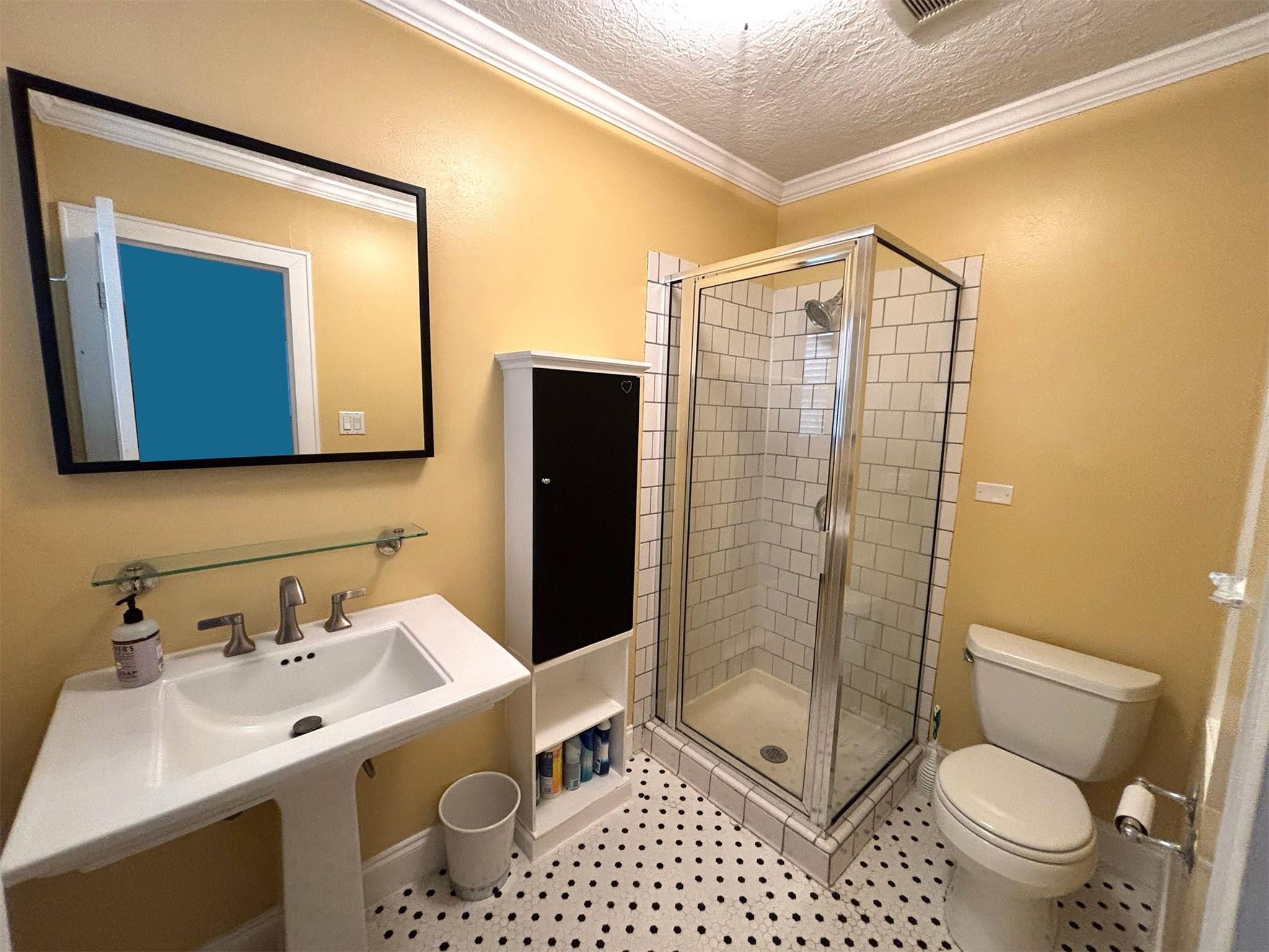 6719 Meadowlawn Street