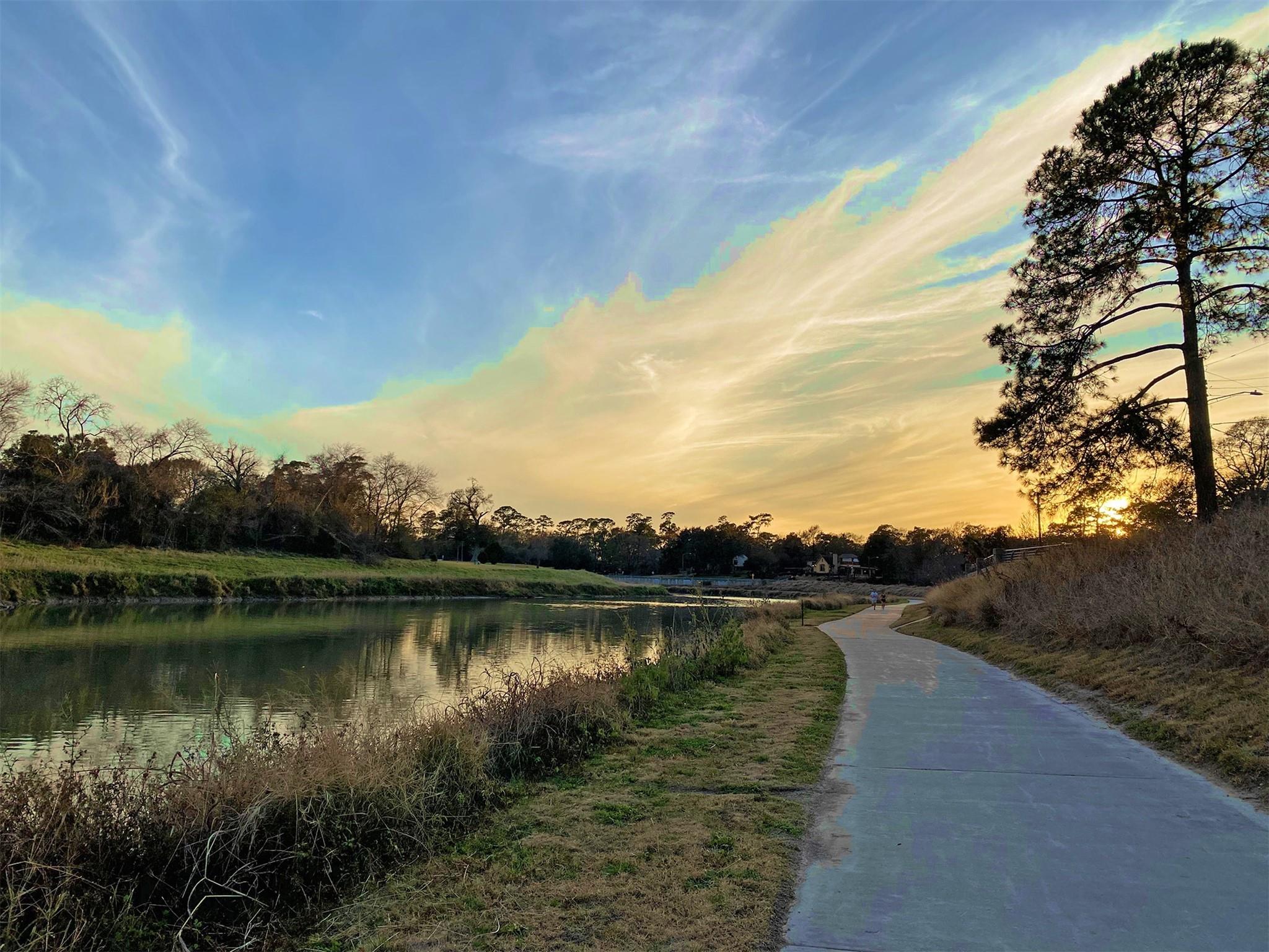 6719 Meadowlawn Street