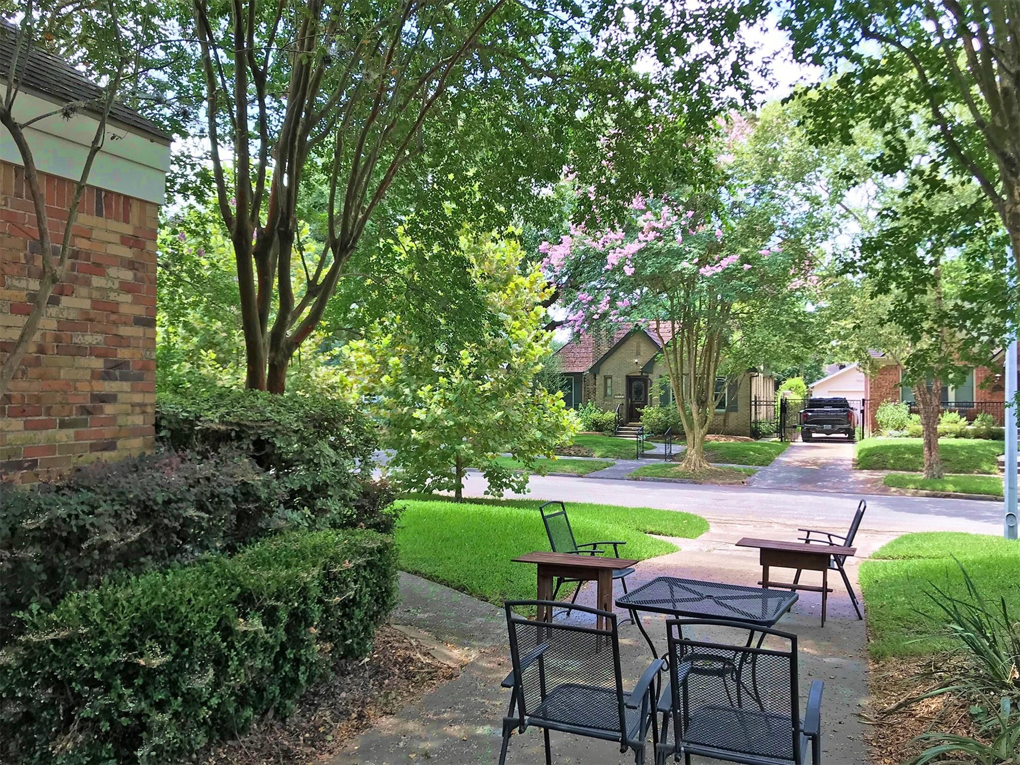 6719 Meadowlawn Street