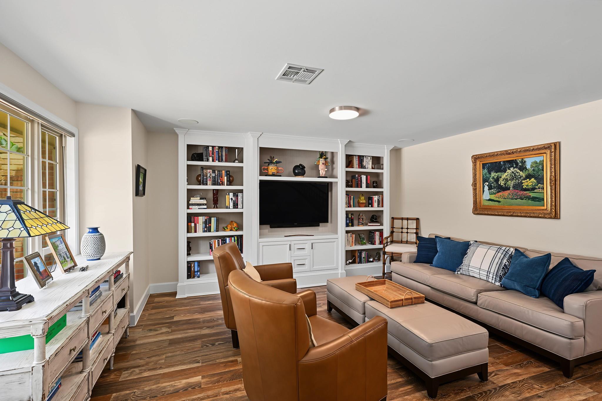 5879 Valley Forge Drive # 107