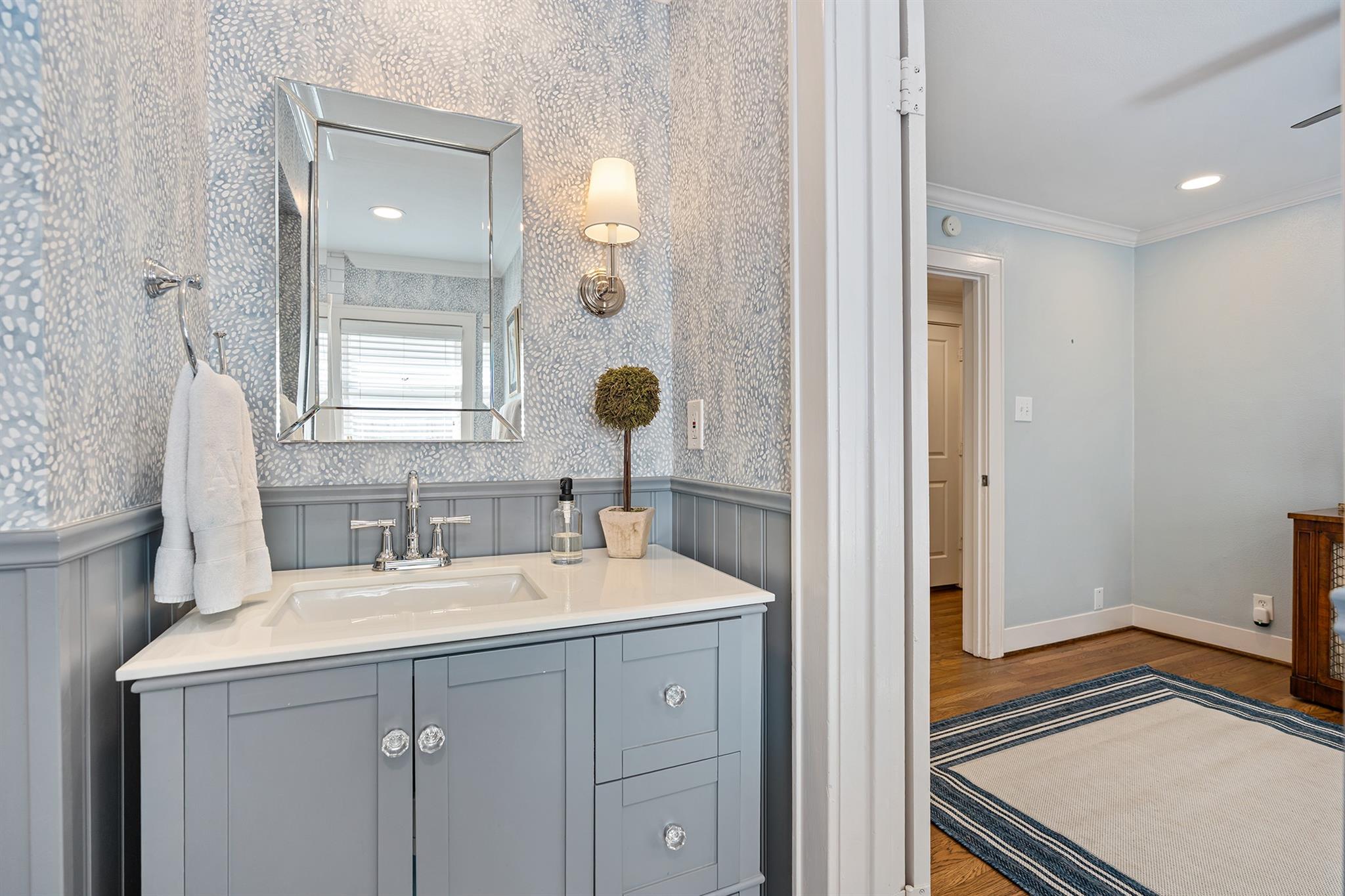 2206 Sul Ross Street