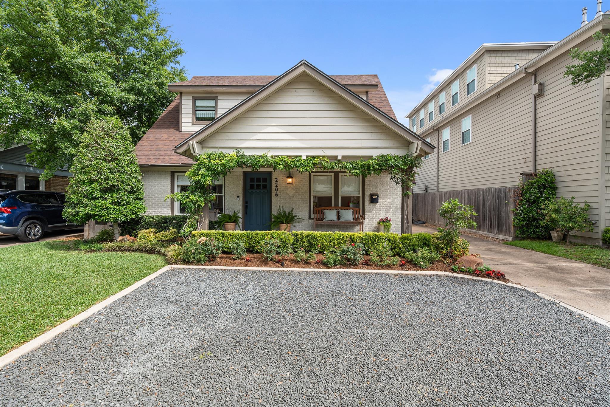 2206 Sul Ross Street