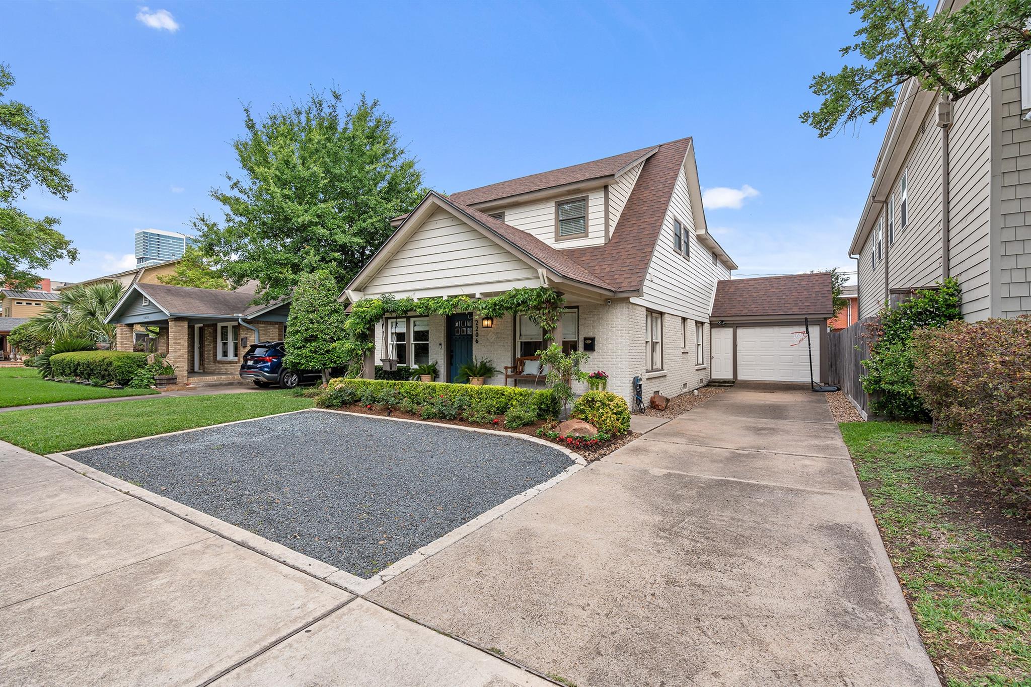 2206 Sul Ross Street