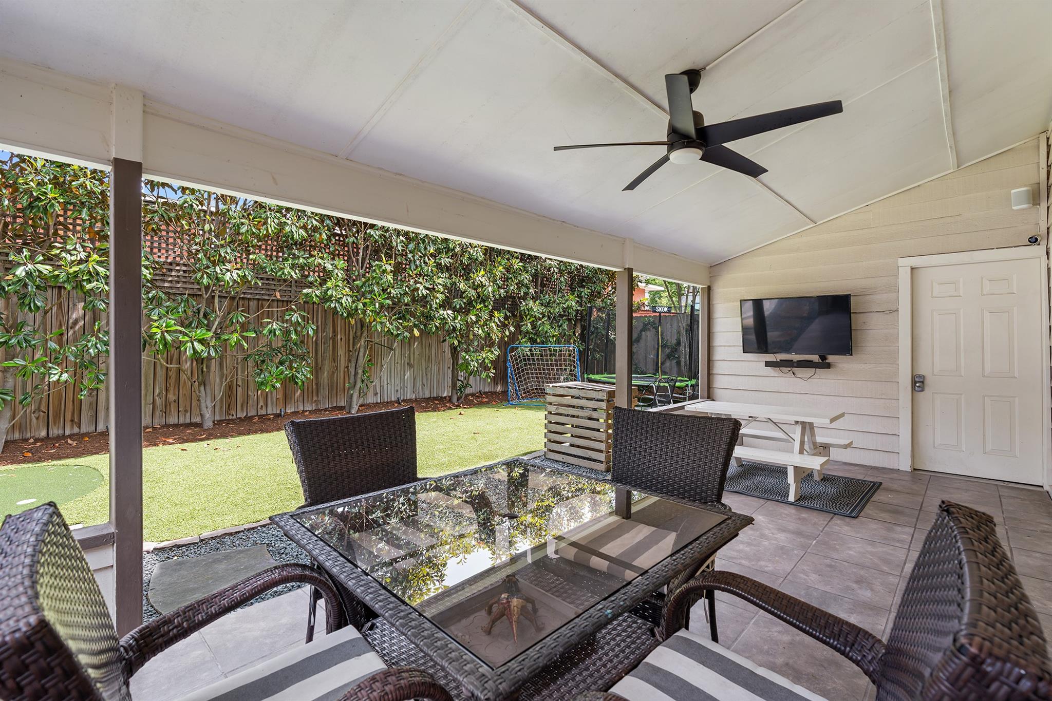 2206 Sul Ross Street