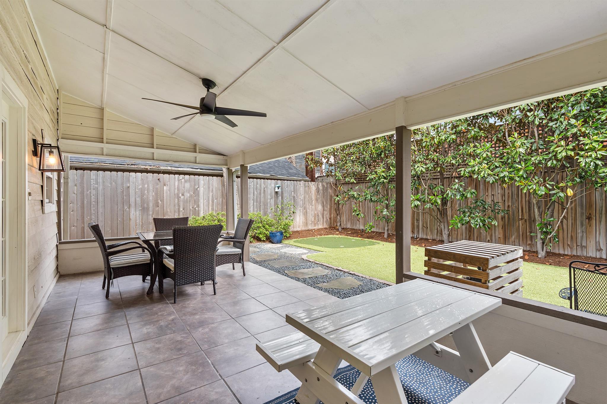 2206 Sul Ross Street