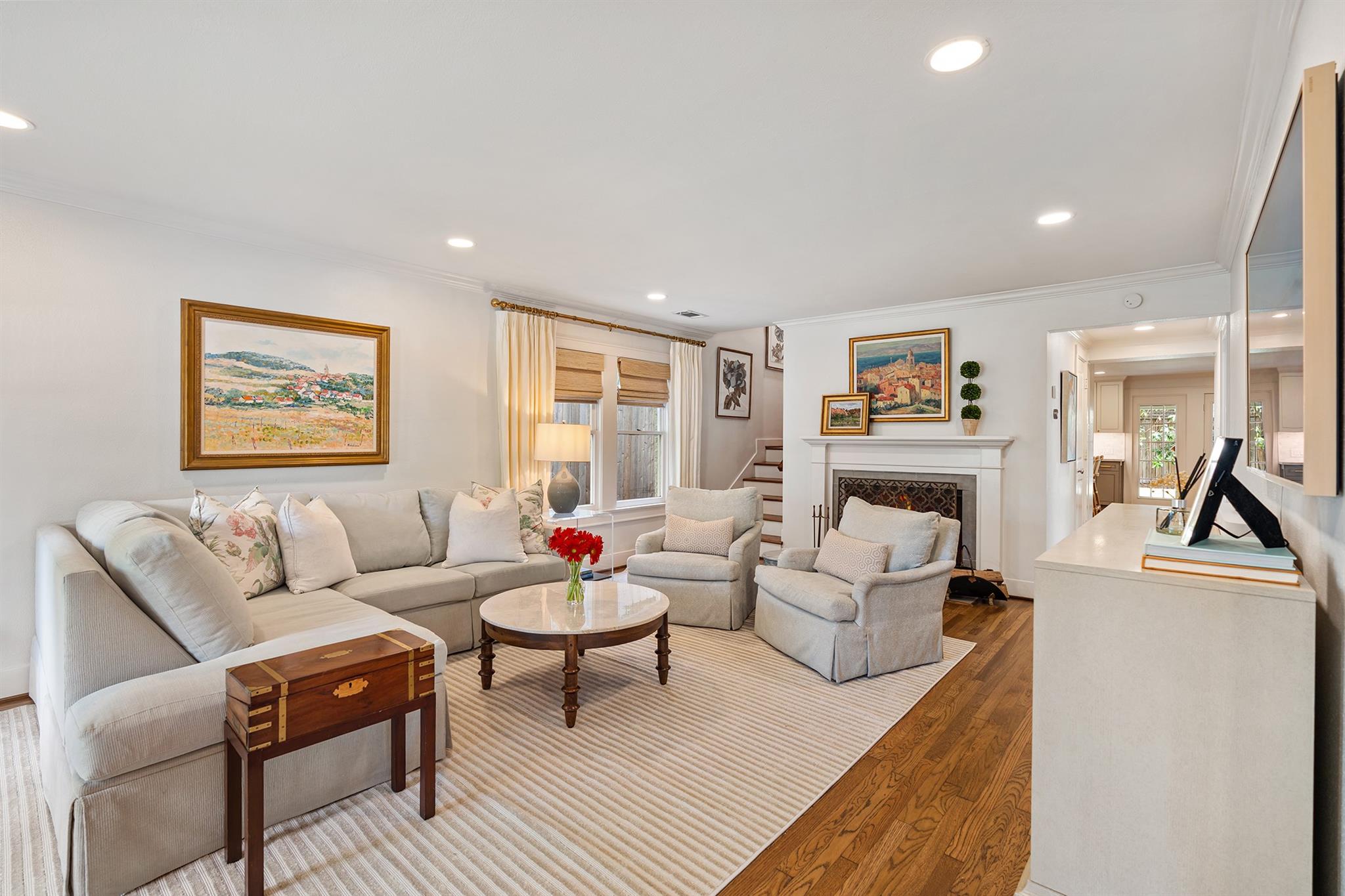 2206 Sul Ross Street