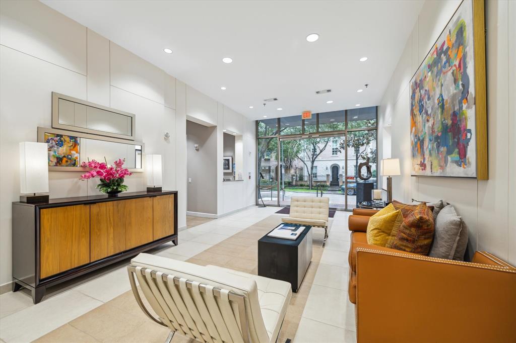 2211 Briarglen Drive # 409
