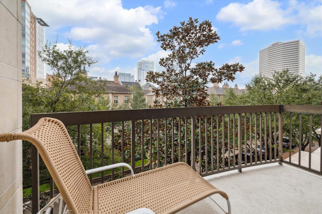 2211 Briarglen Drive # 409