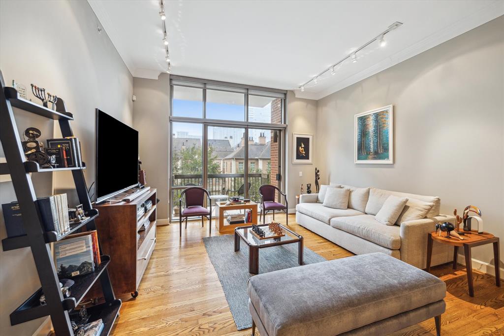 2211 Briarglen Drive # 409