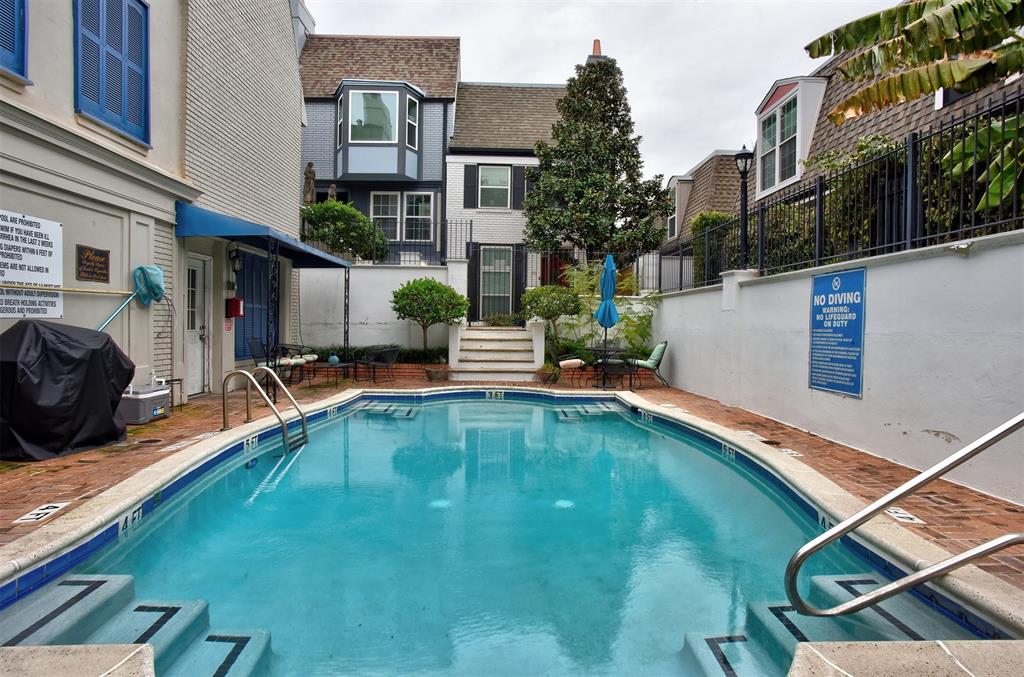 811 Lovett Boulevard # 14