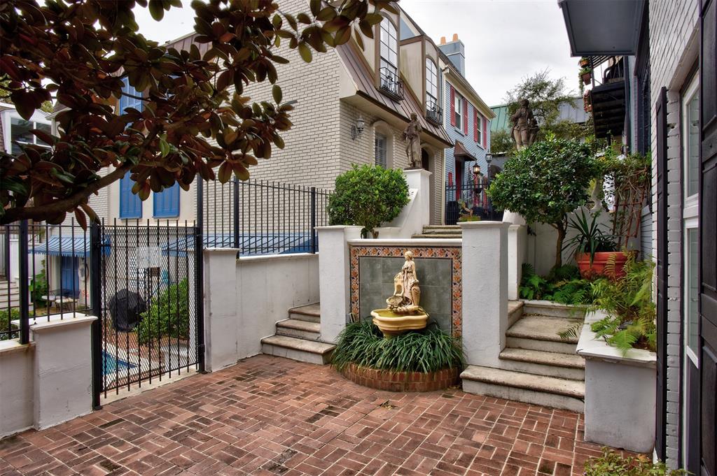 811 Lovett Boulevard # 14