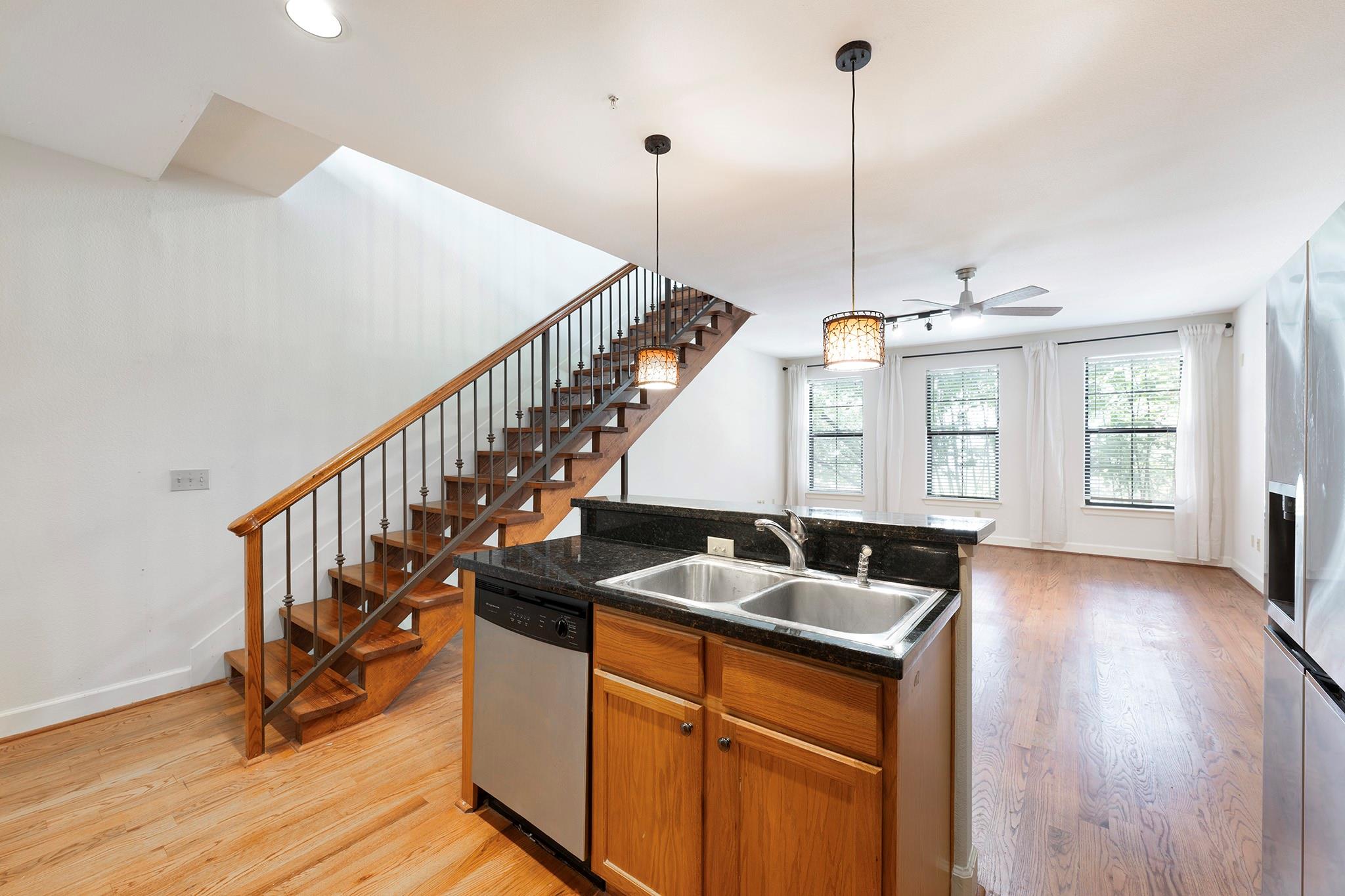 1602 Elgin Street # 13