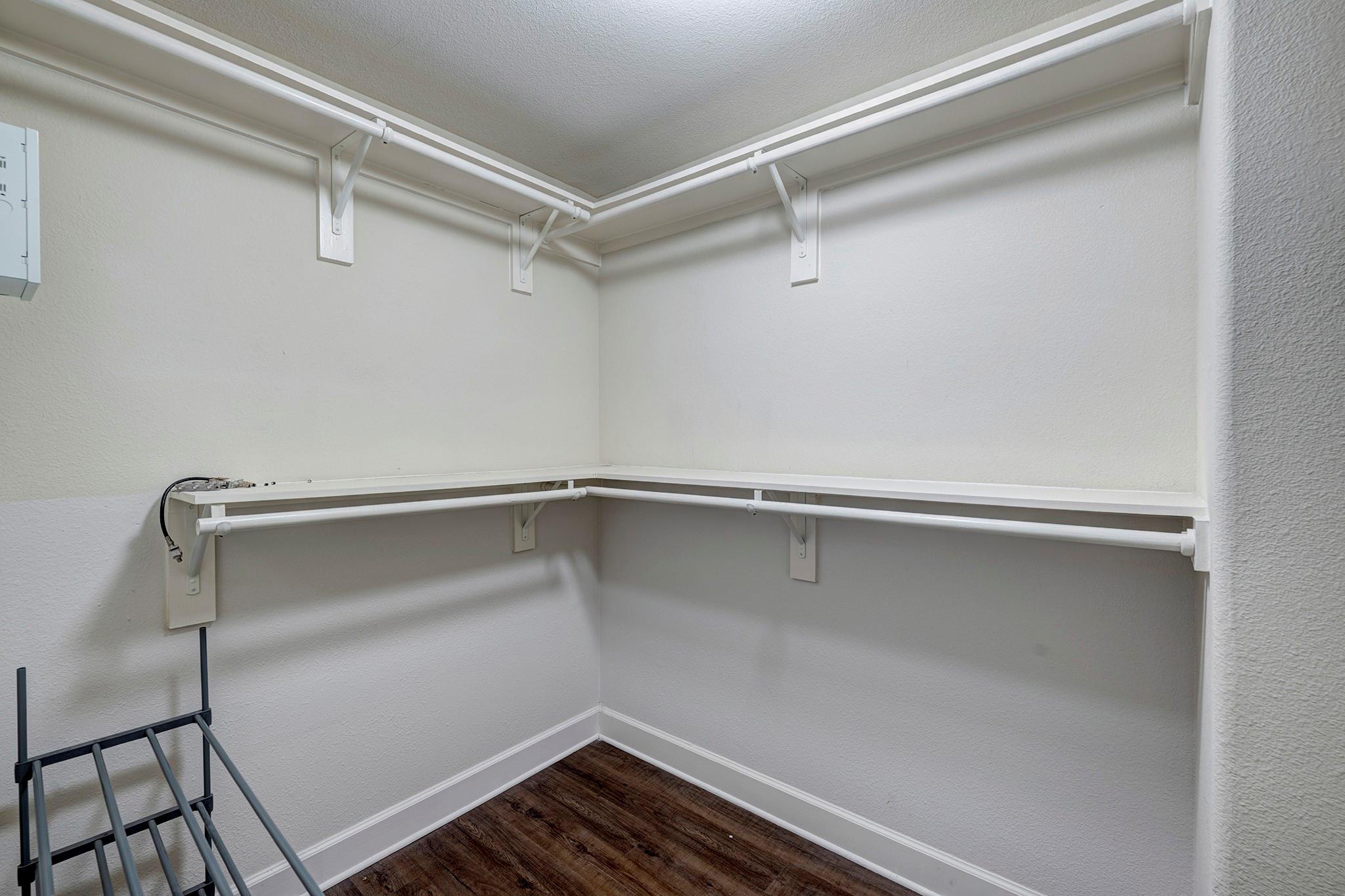 1602 Elgin Street # 13