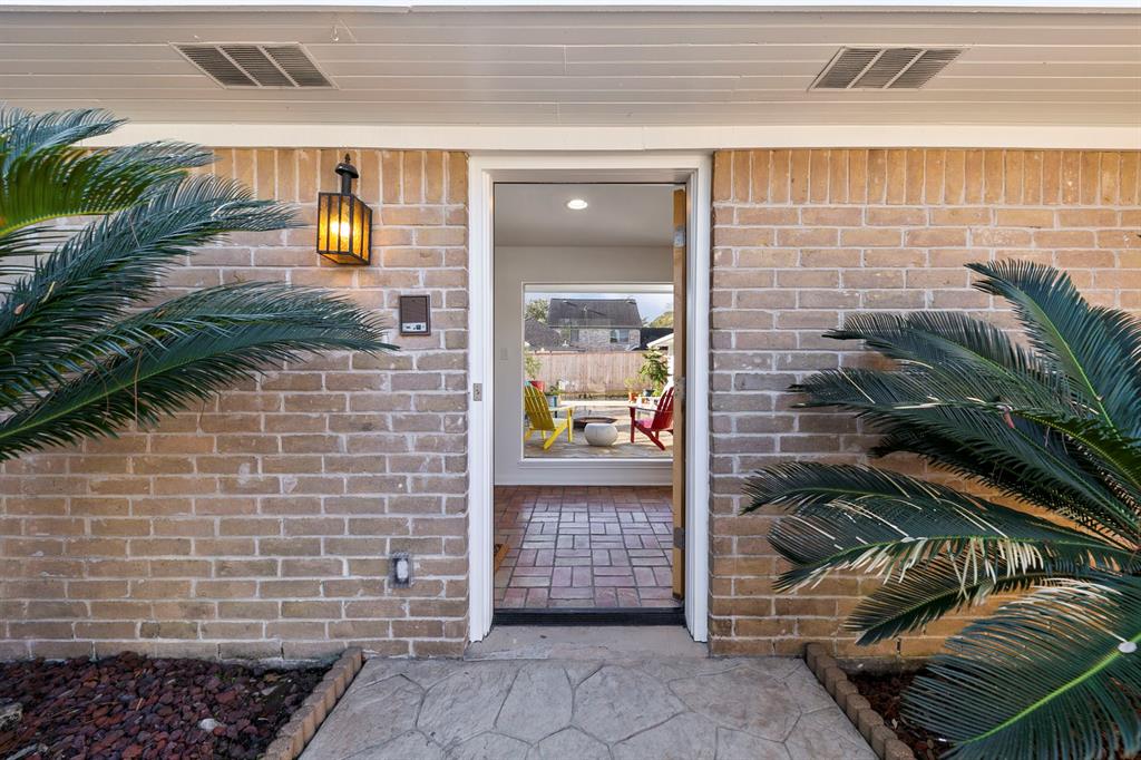 10903 Meadow Lake Lane