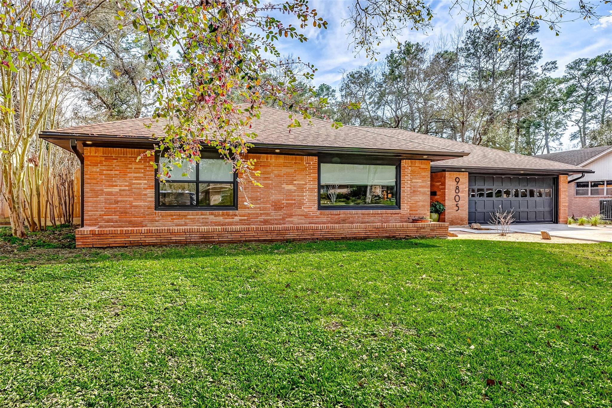 9805 Warwana Road