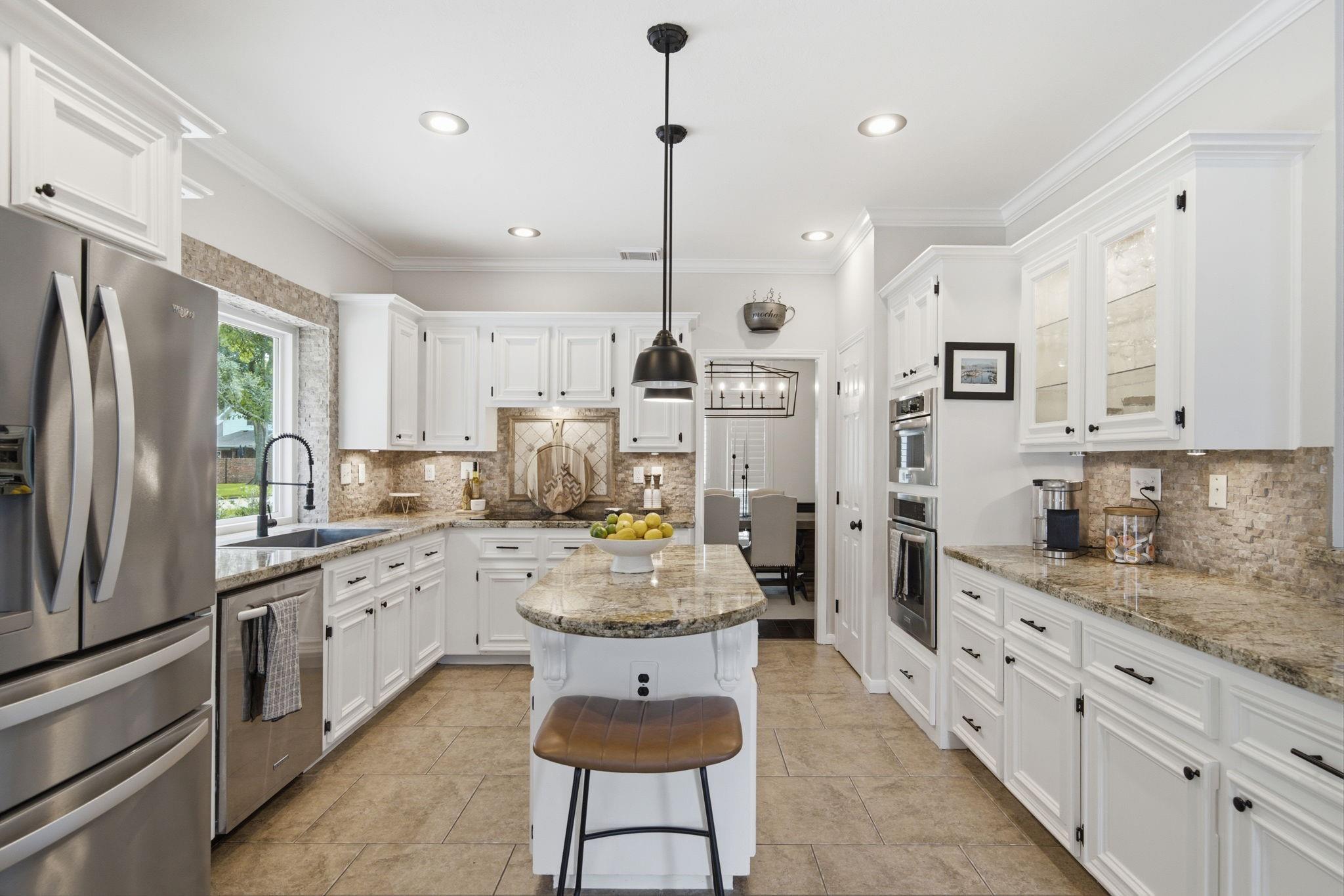 2211 Crimson Cove Court