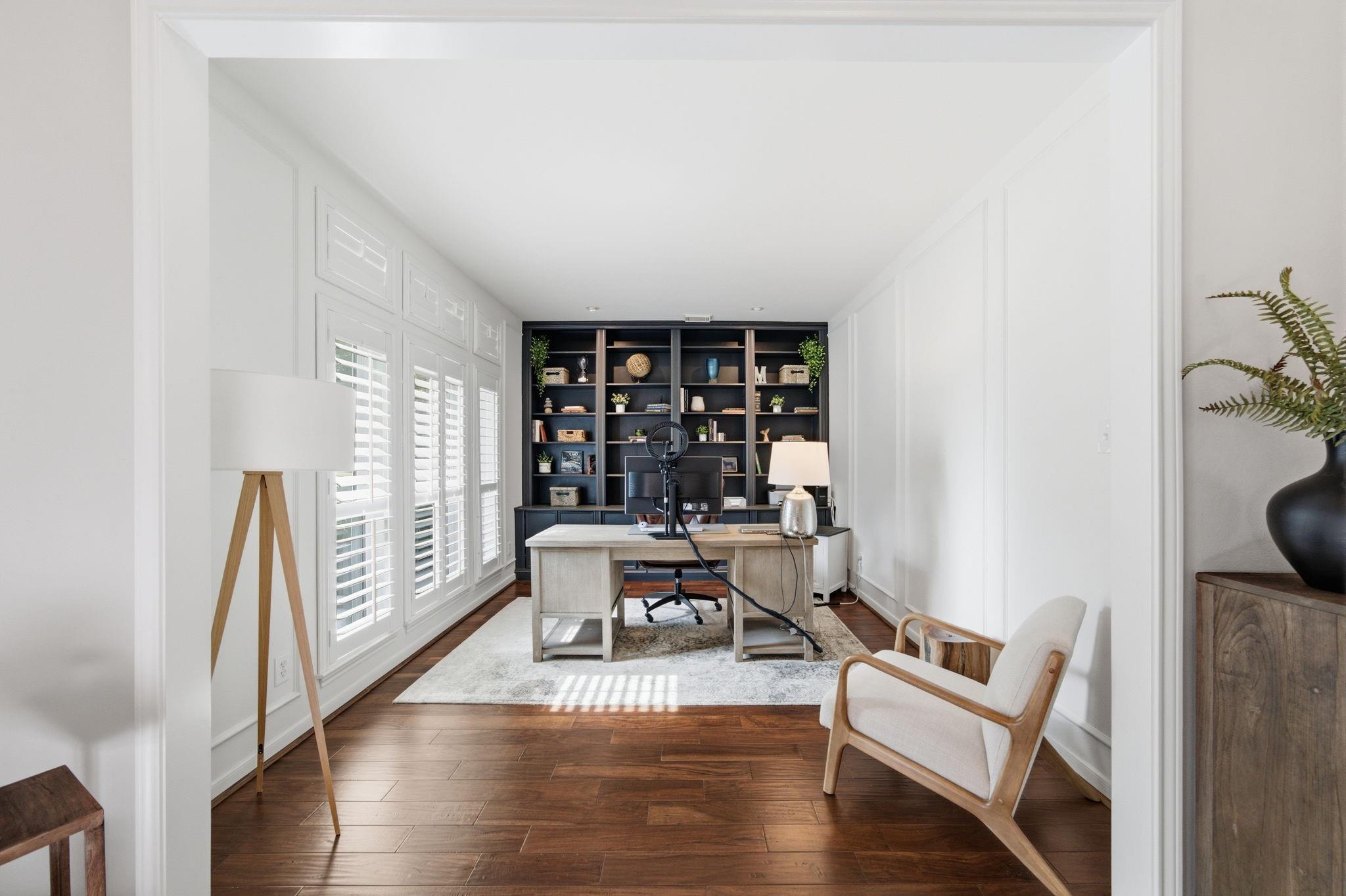 2211 Crimson Cove Court