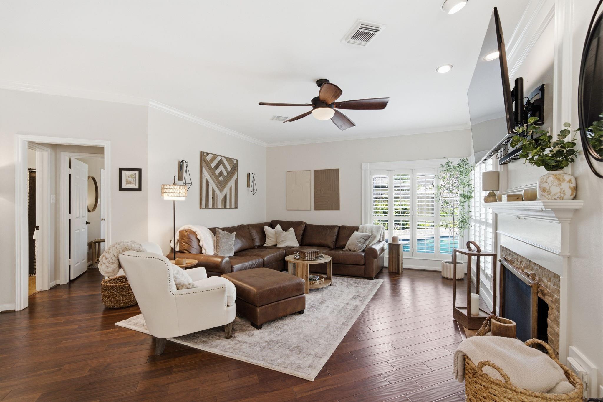 2211 Crimson Cove Court