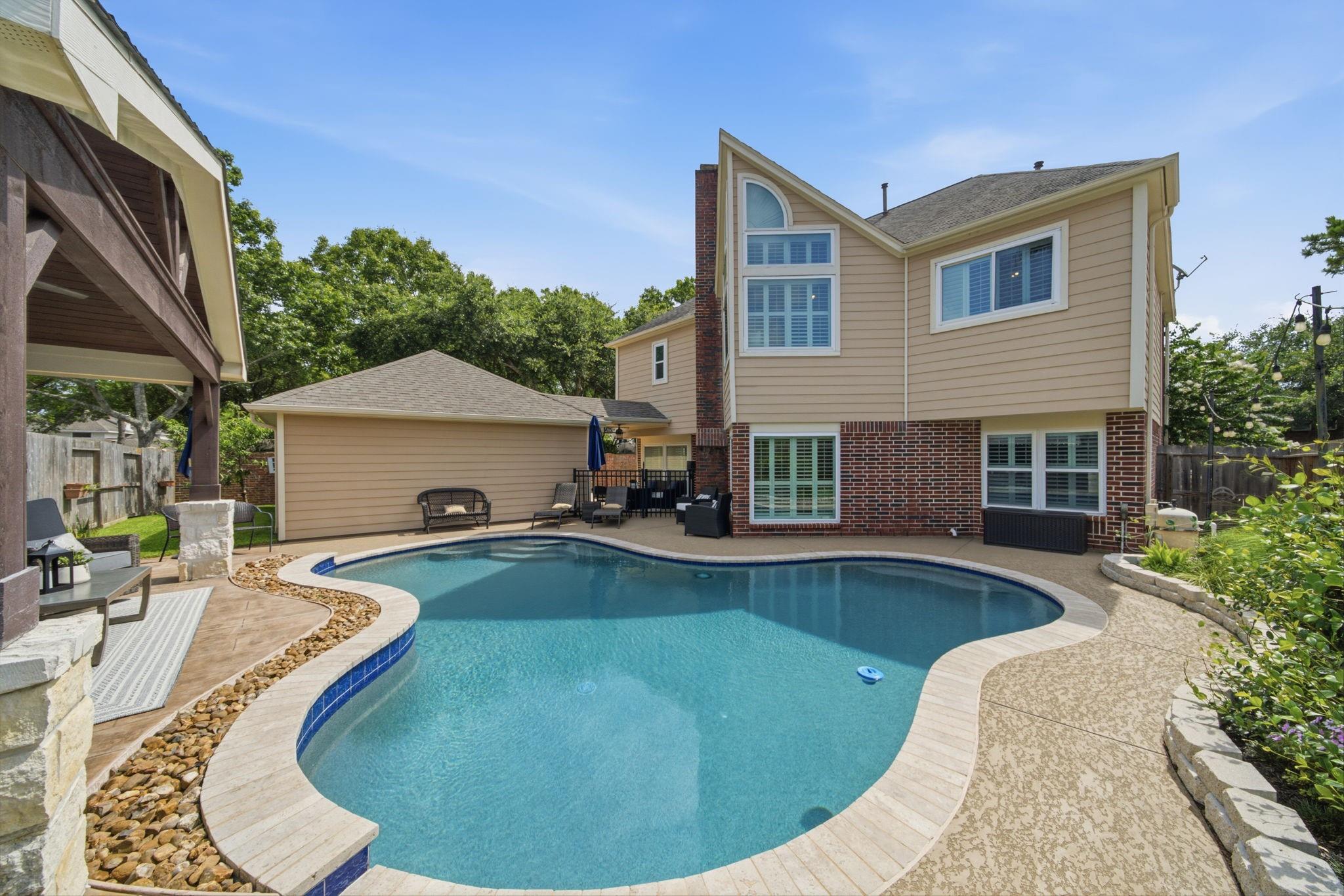 2211 Crimson Cove Court