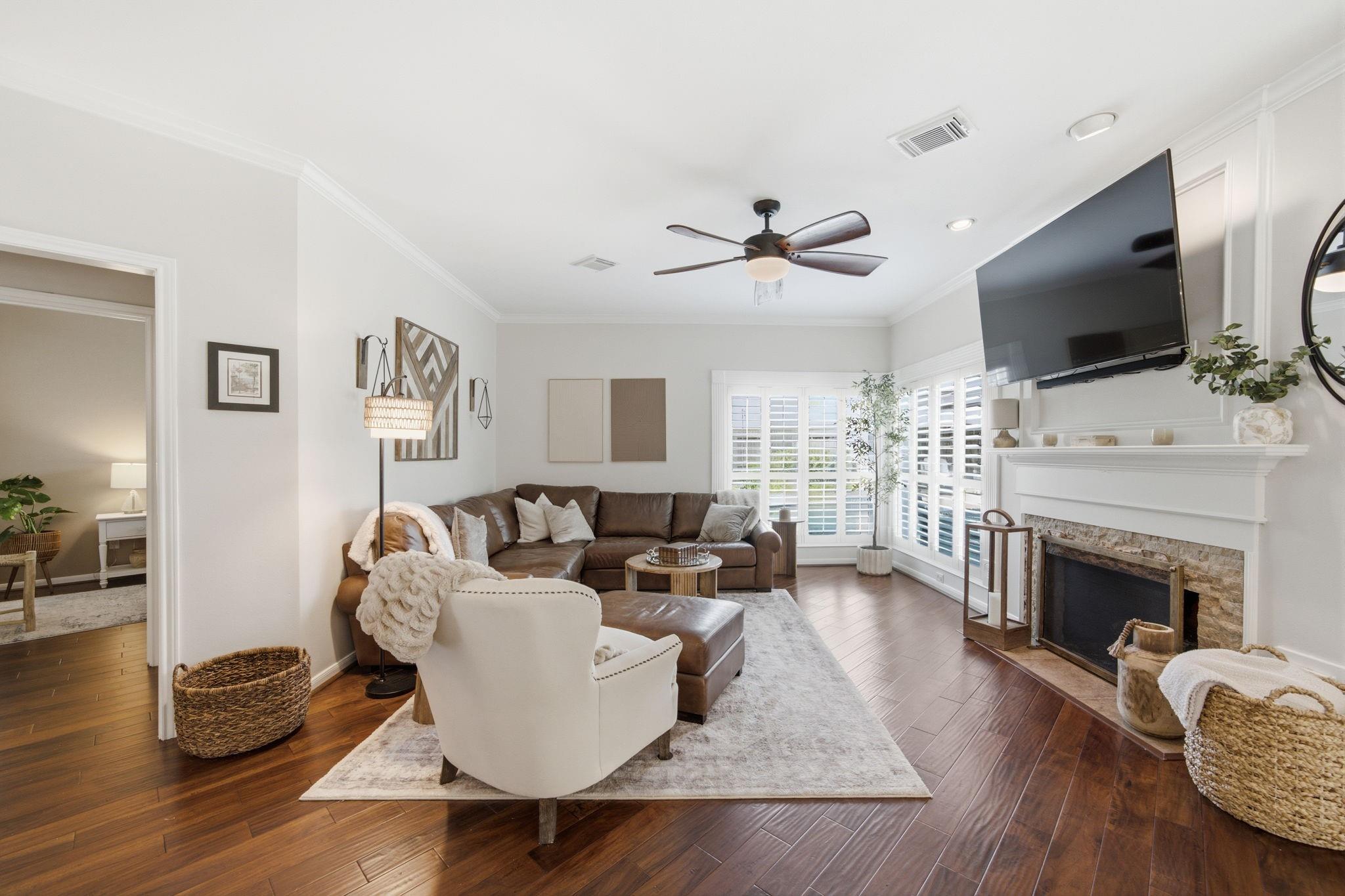 2211 Crimson Cove Court