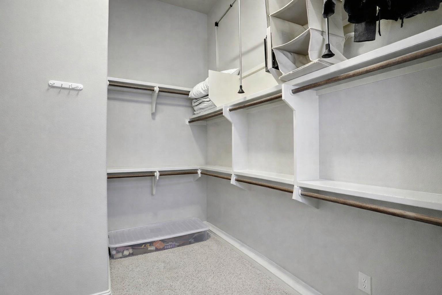 10912 Wrenwood Park