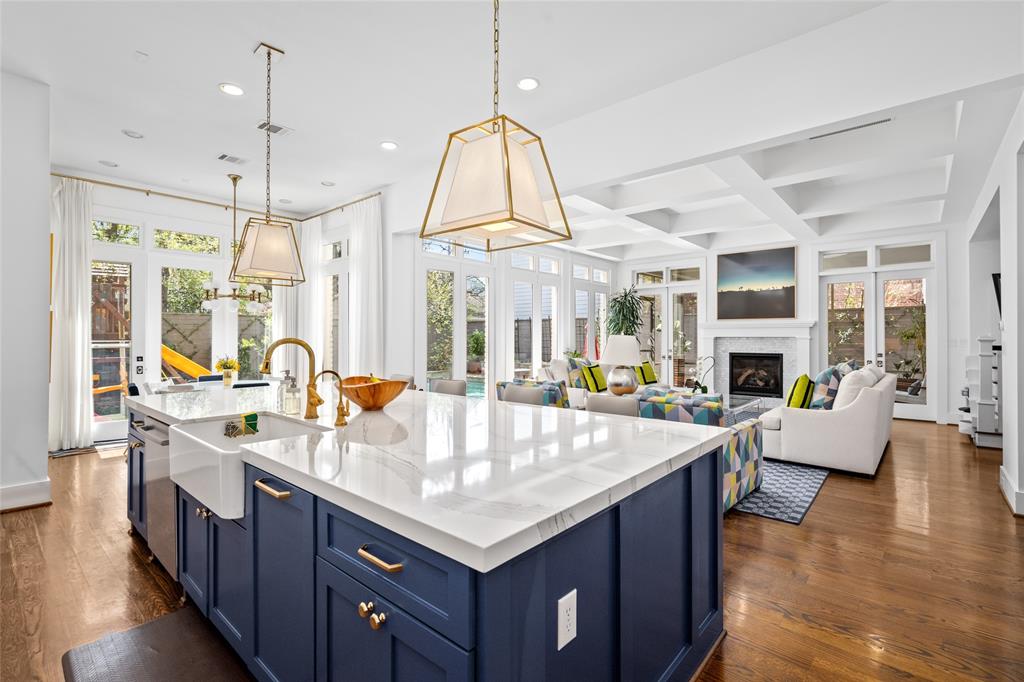 2519 Swift Boulevard