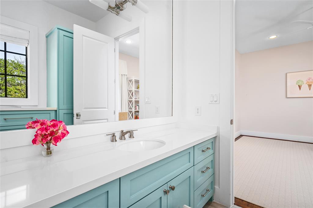 2519 Swift Boulevard