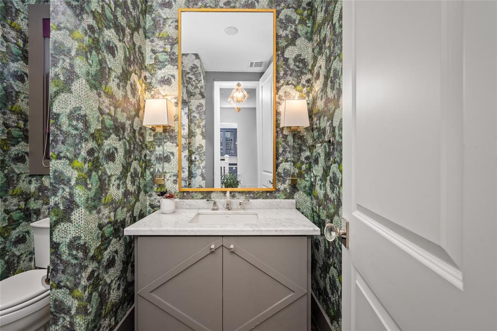 2519 Swift Boulevard