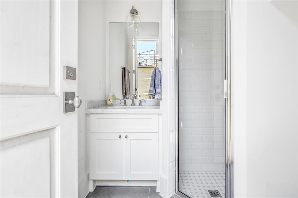 2519 Swift Boulevard