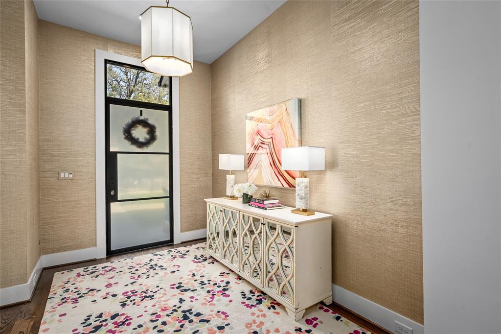 2519 Swift Boulevard