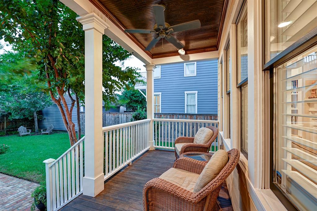528 W 23rd Street