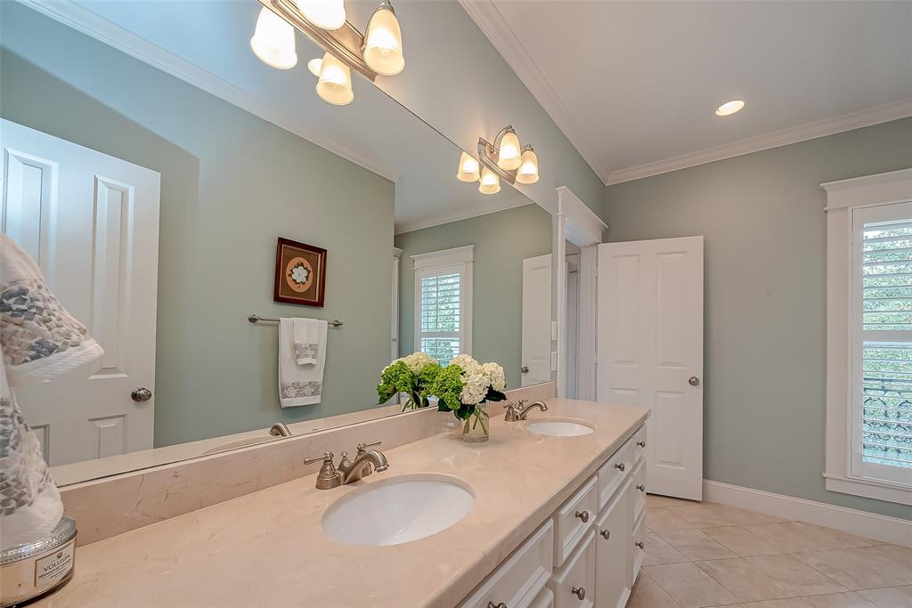 528 W 23rd Street