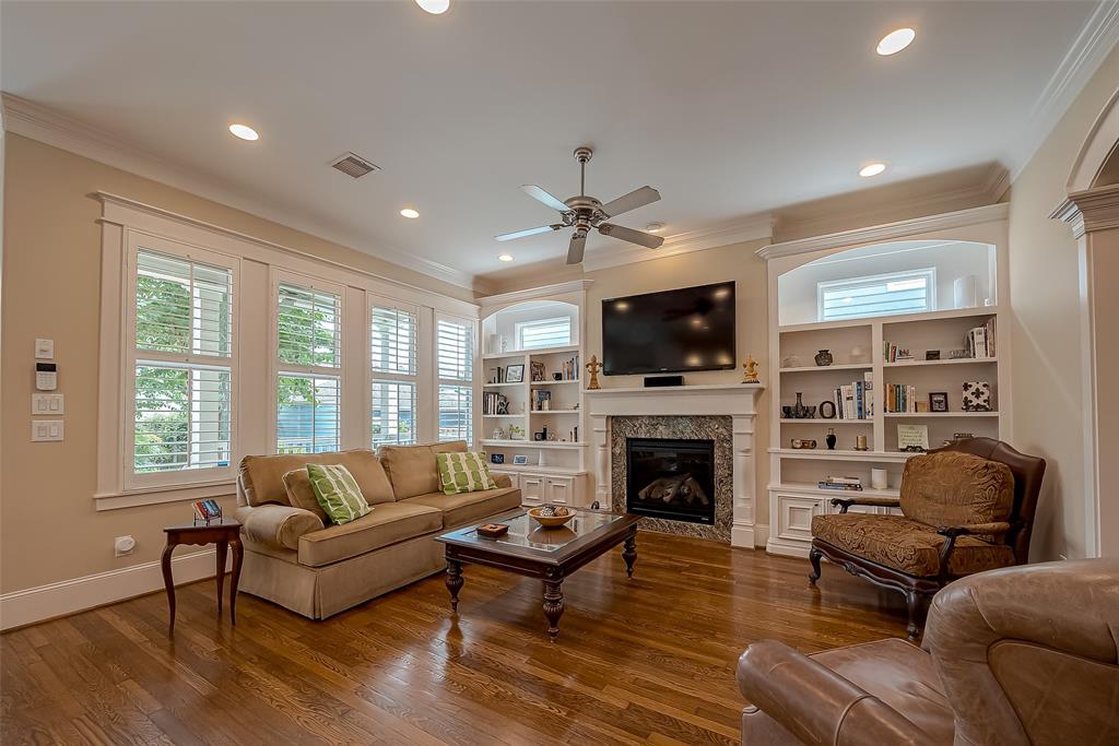 528 W 23rd Street