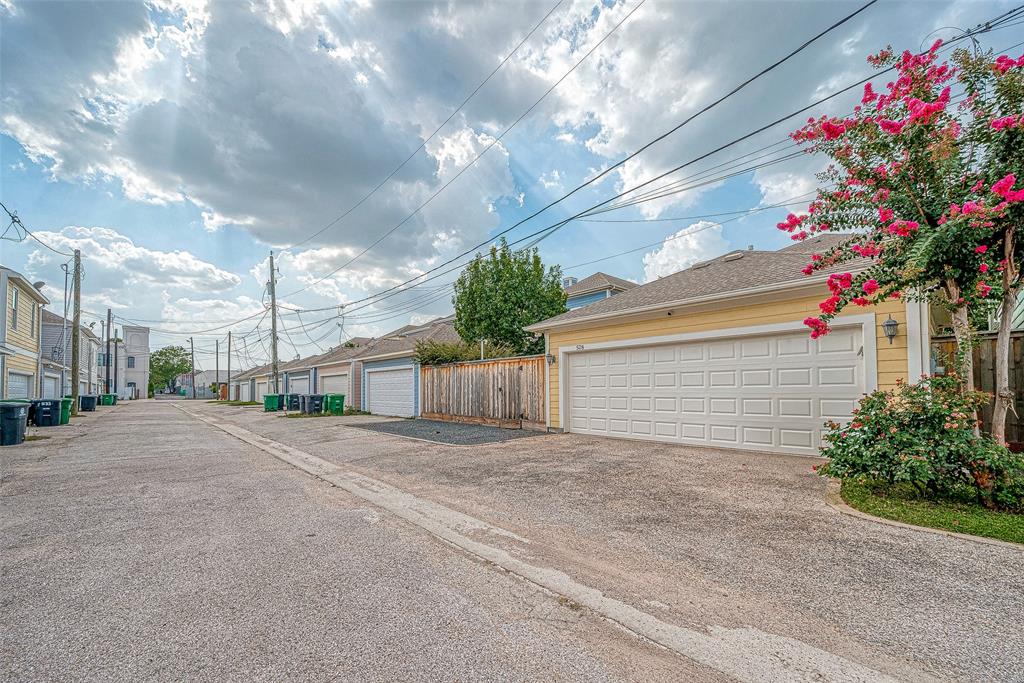 528 W 23rd Street