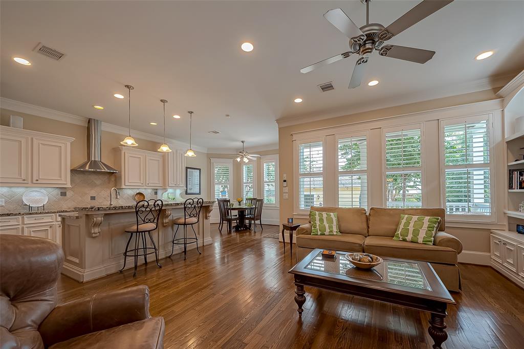 528 W 23rd Street