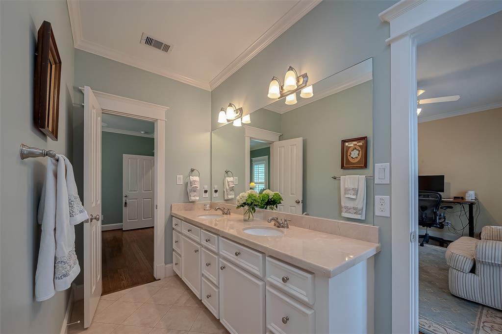 528 W 23rd Street