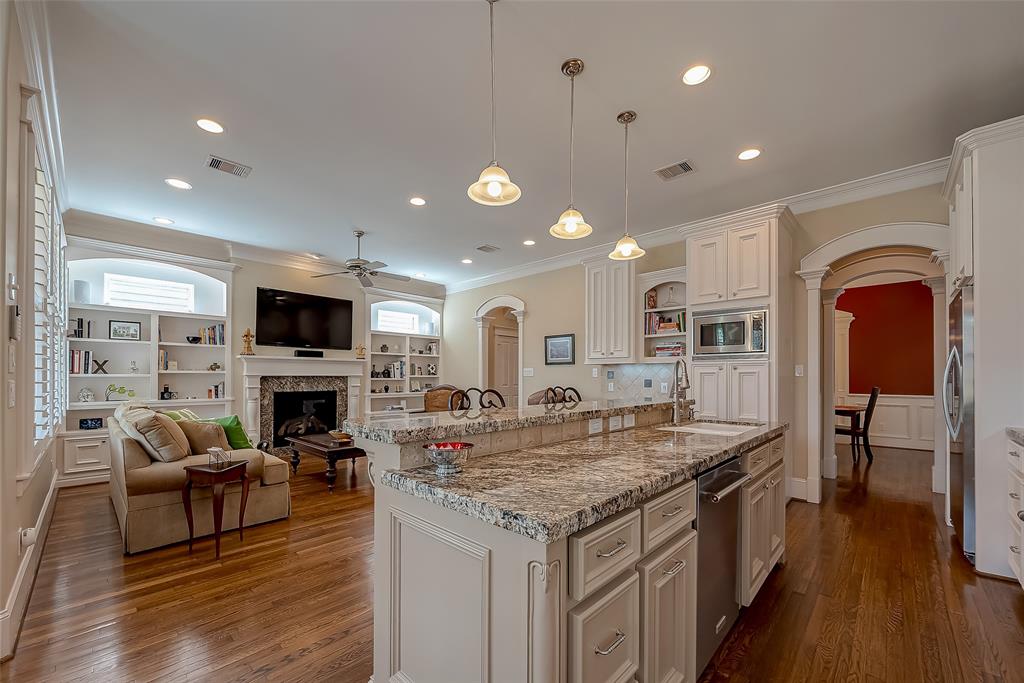 528 W 23rd Street