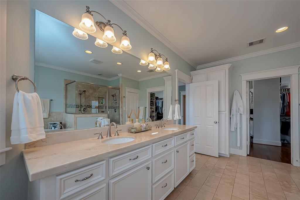 528 W 23rd Street