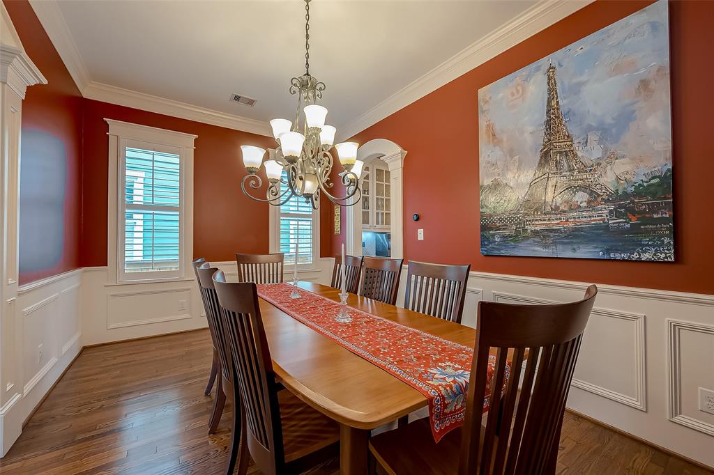 528 W 23rd Street