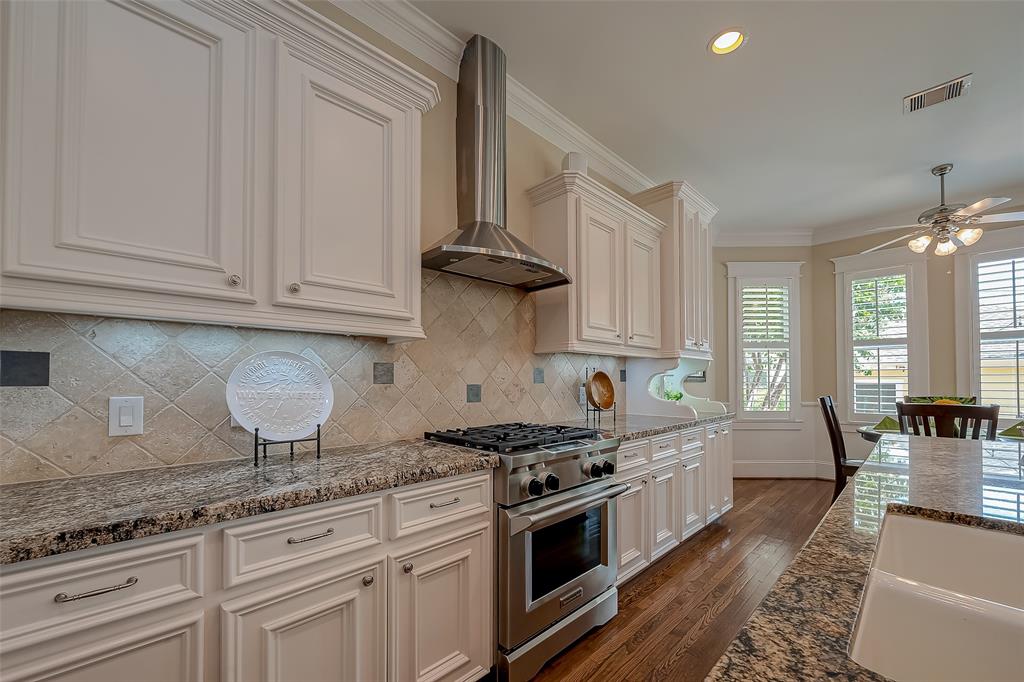 528 W 23rd Street